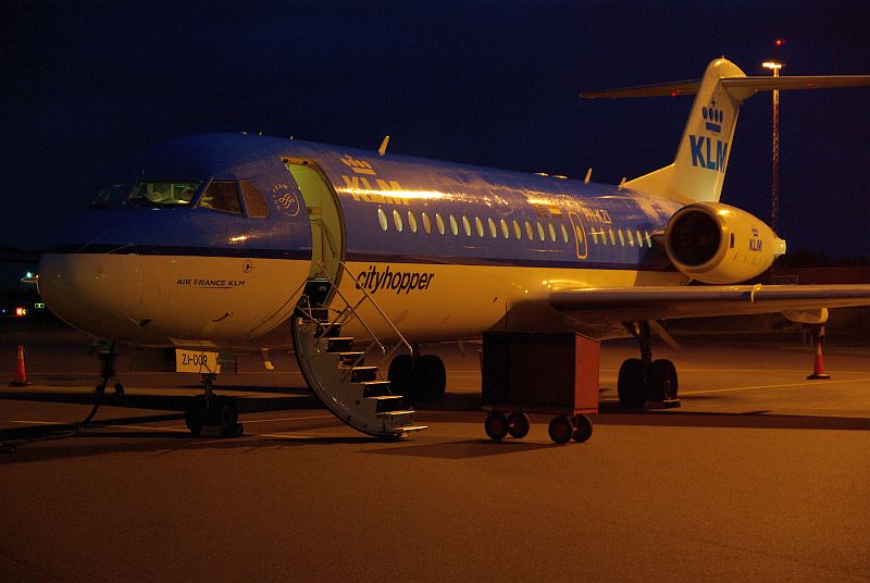 http://www.photo-phil.org/planepictures/LPIAMSJFK02.jpg